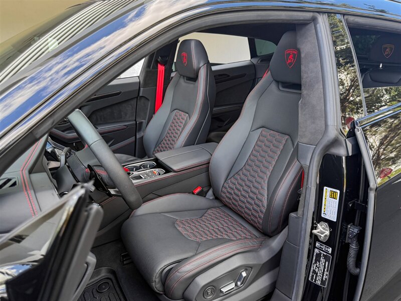 2024 Lamborghini Urus S - Photo 23 - Bonita Springs, FL 34134