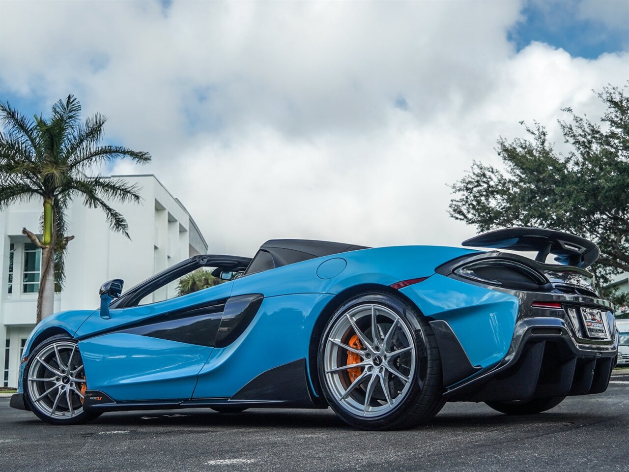 2020 McLaren 600LT Spider   - Photo 30 - Bonita Springs, FL 34134