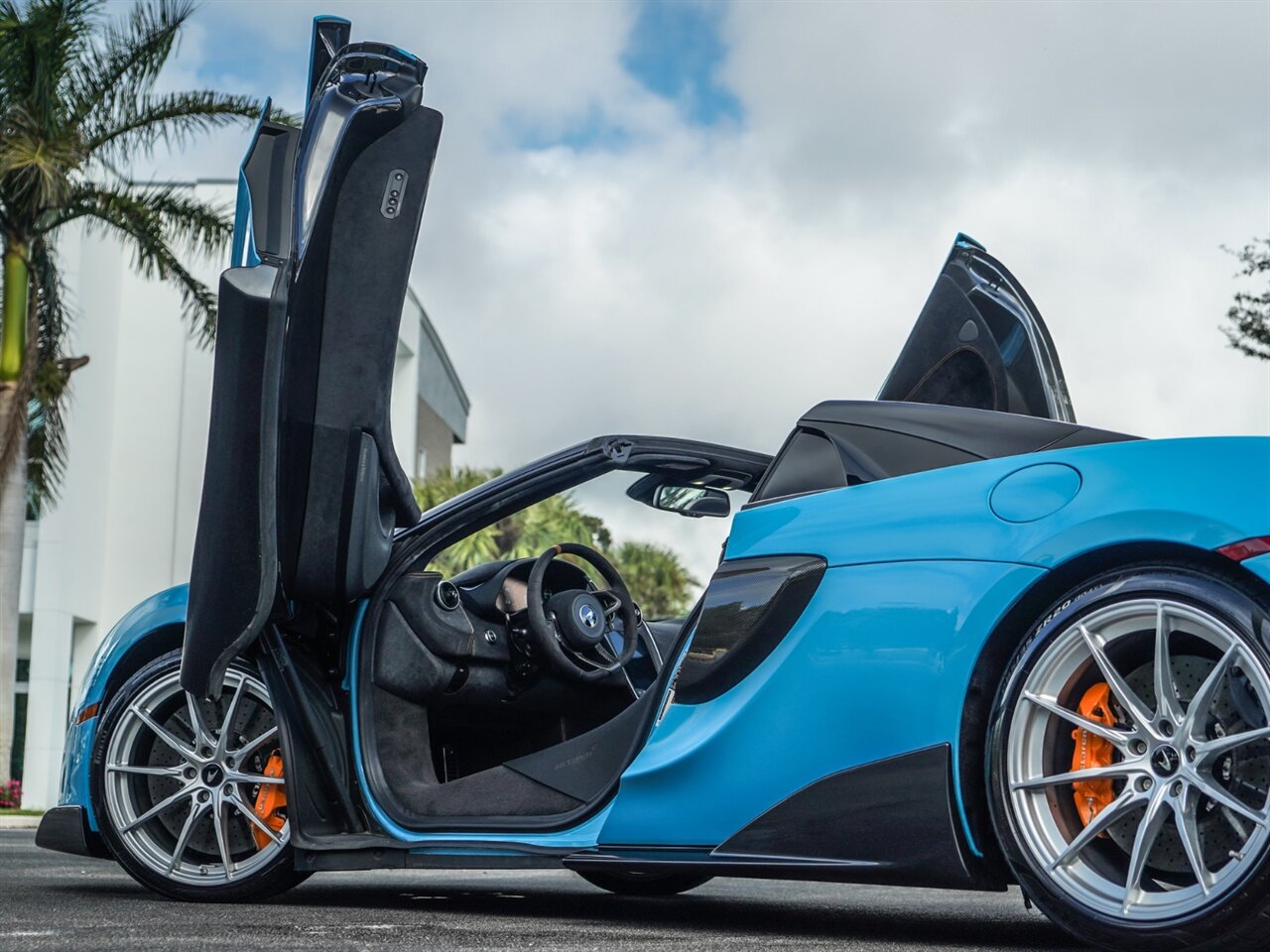 2020 McLaren 600LT Spider   - Photo 31 - Bonita Springs, FL 34134