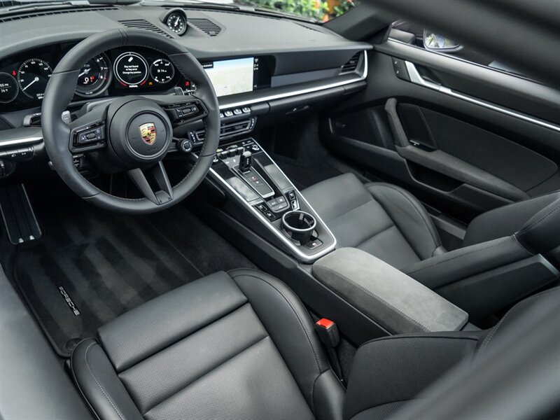 2022 Porsche 911 Carrera GTS   - Photo 2 - Bonita Springs, FL 34134