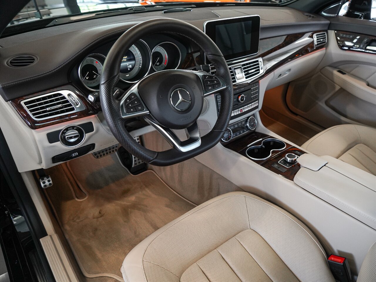2016 Mercedes Benz CLS 550 photo 2