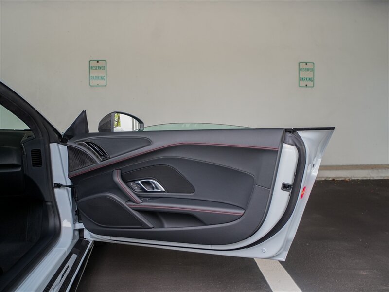 2023 Audi R8 5.2 quattro V10 performan - Photo 38 - Bonita Springs, FL 34134