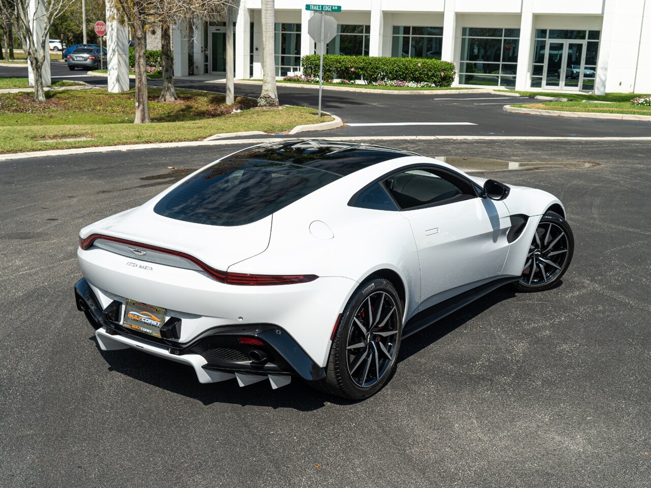 2019 Aston Martin Vantage   - Photo 44 - Bonita Springs, FL 34134