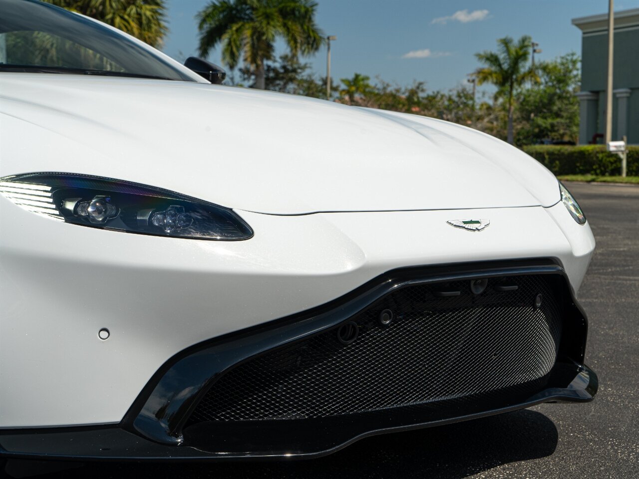 2019 Aston Martin Vantage   - Photo 11 - Bonita Springs, FL 34134