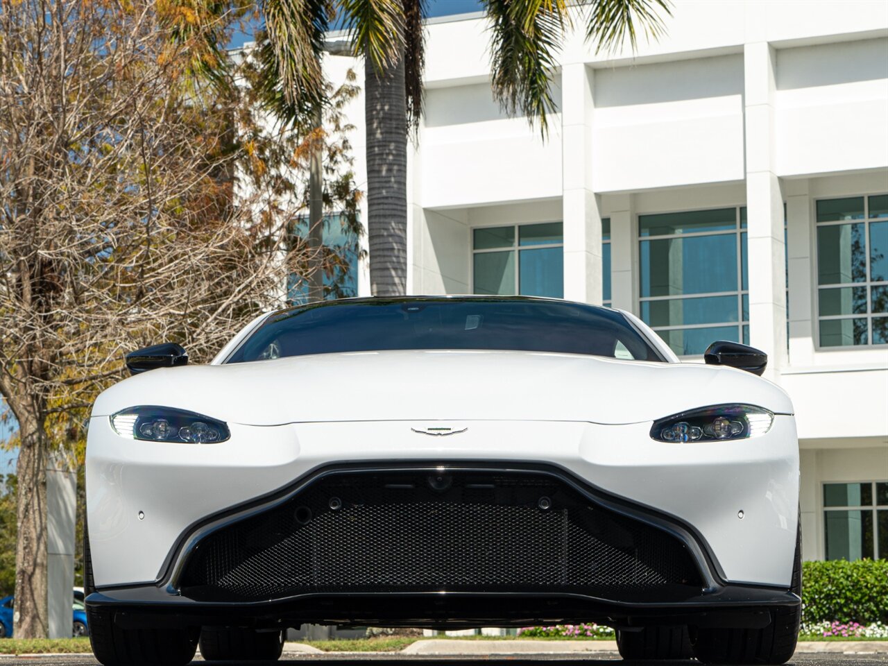 2019 Aston Martin Vantage   - Photo 8 - Bonita Springs, FL 34134