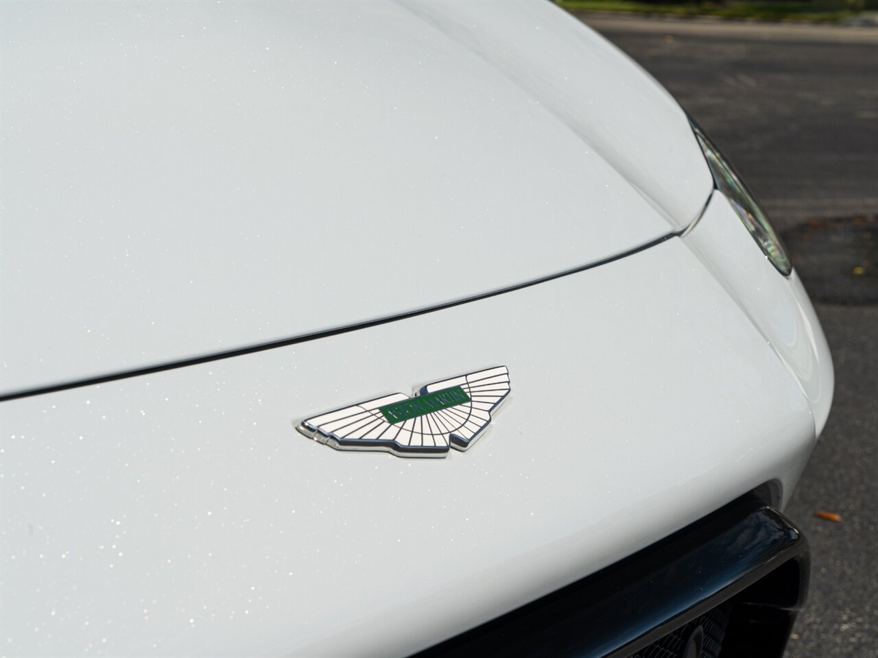 2019 Aston Martin Vantage   - Photo 12 - Bonita Springs, FL 34134