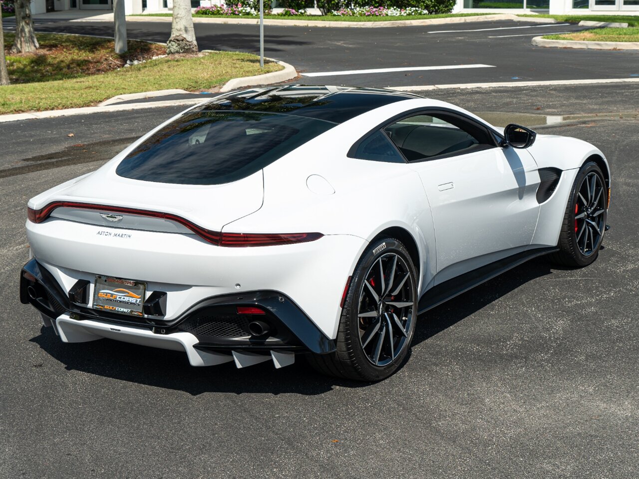 2019 Aston Martin Vantage   - Photo 35 - Bonita Springs, FL 34134