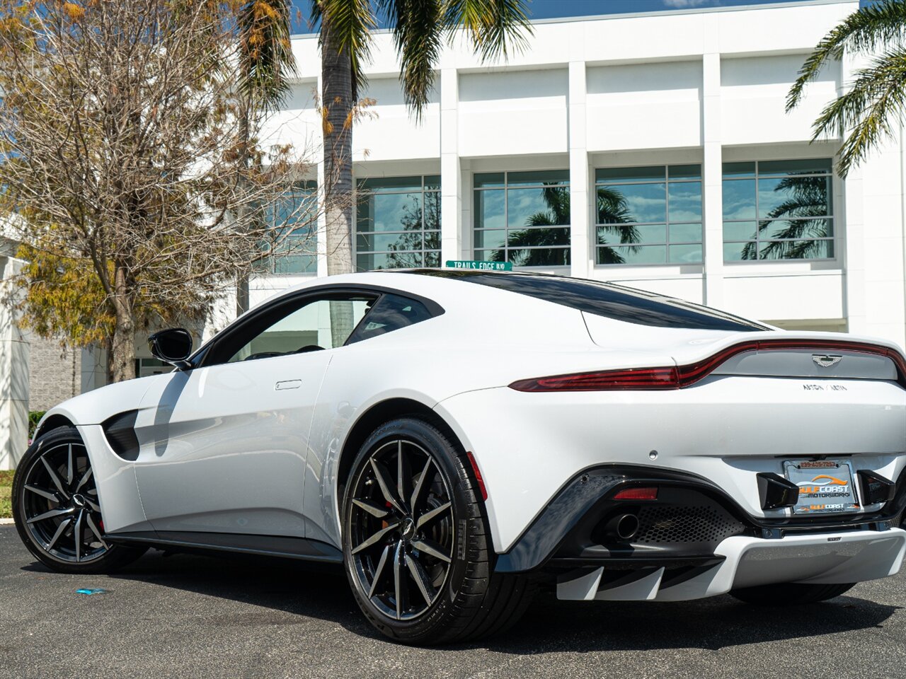 2019 Aston Martin Vantage   - Photo 50 - Bonita Springs, FL 34134