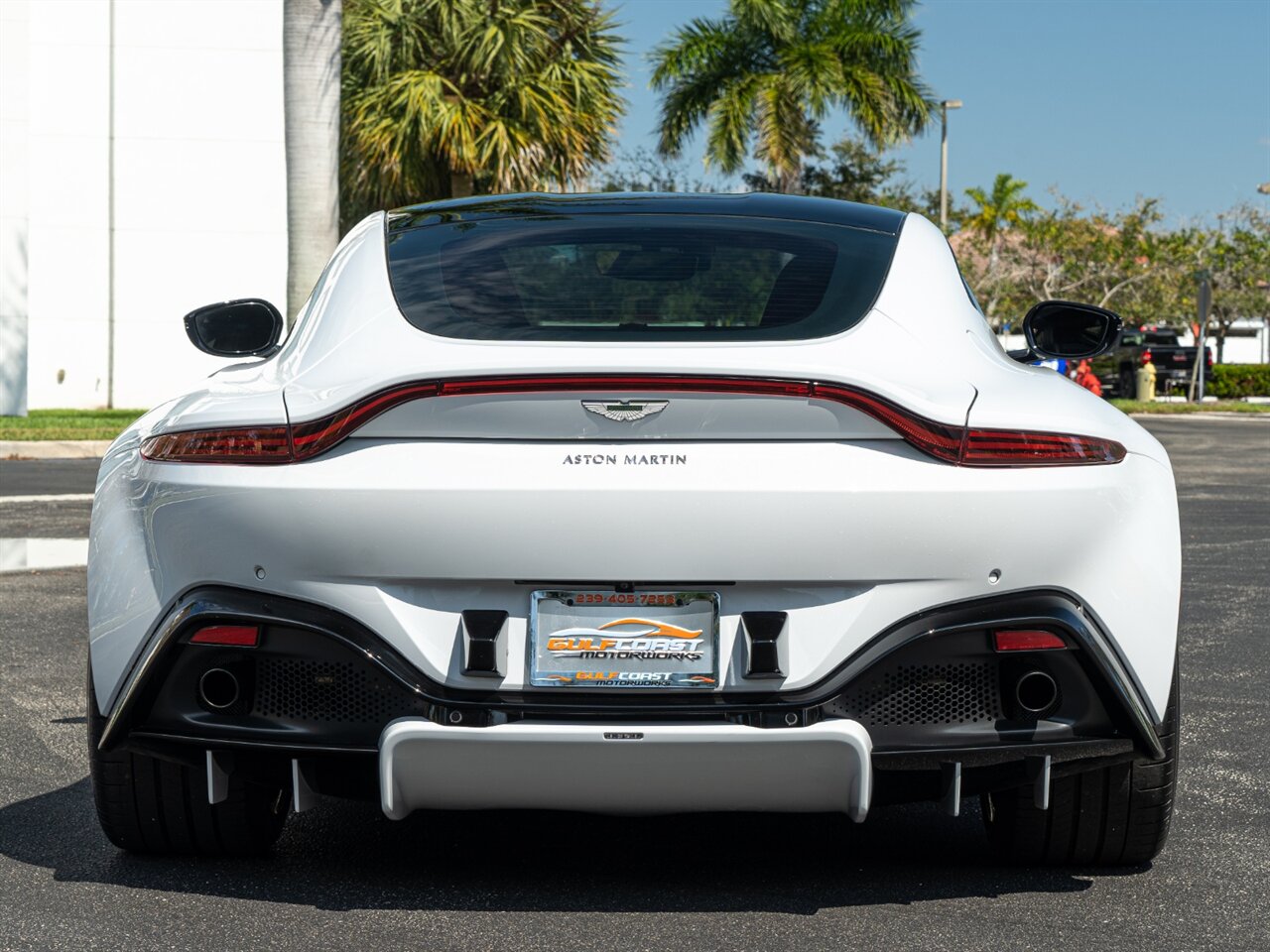 2019 Aston Martin Vantage   - Photo 38 - Bonita Springs, FL 34134