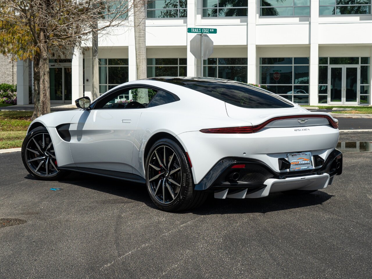 2019 Aston Martin Vantage   - Photo 48 - Bonita Springs, FL 34134