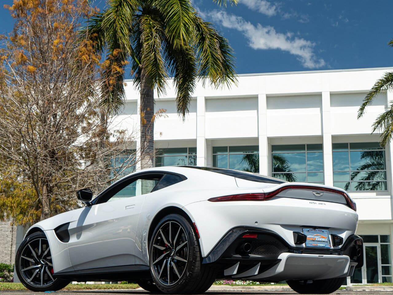 2019 Aston Martin Vantage   - Photo 49 - Bonita Springs, FL 34134