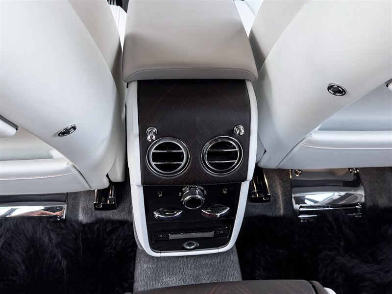 2023 Rolls-Royce Cullinan - Photo 38 - Bonita Springs, FL 34134