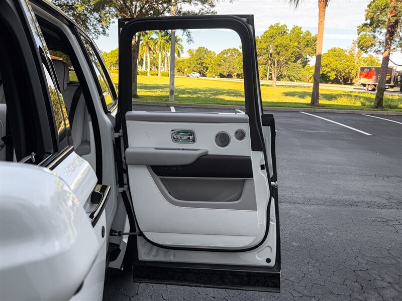 2023 Rolls-Royce Cullinan - Photo 32 - Bonita Springs, FL 34134