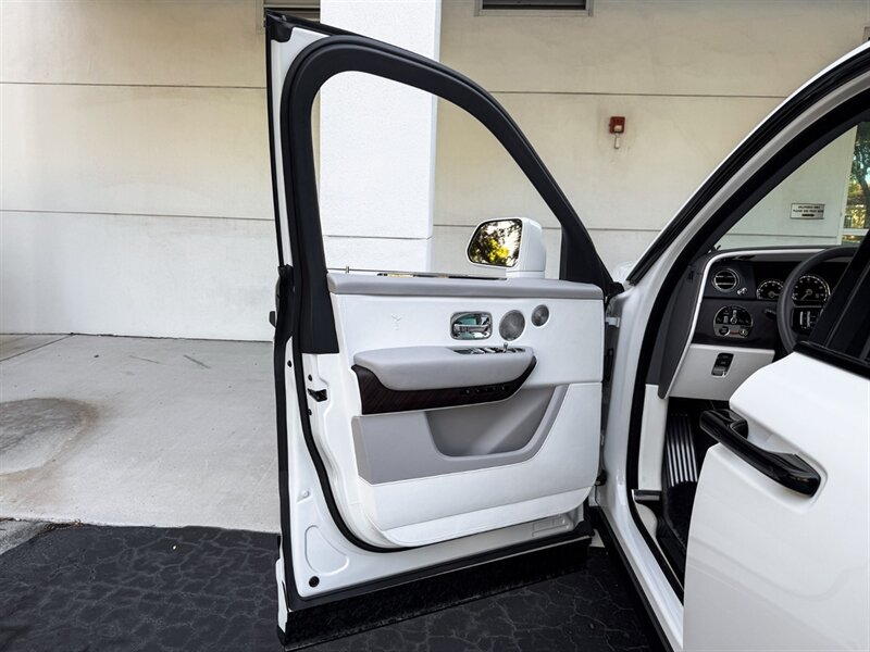 2023 Rolls-Royce Cullinan - Photo 28 - Bonita Springs, FL 34134