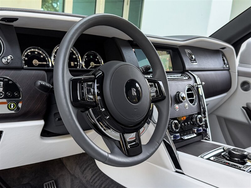 2023 Rolls-Royce Cullinan - Photo 15 - Bonita Springs, FL 34134