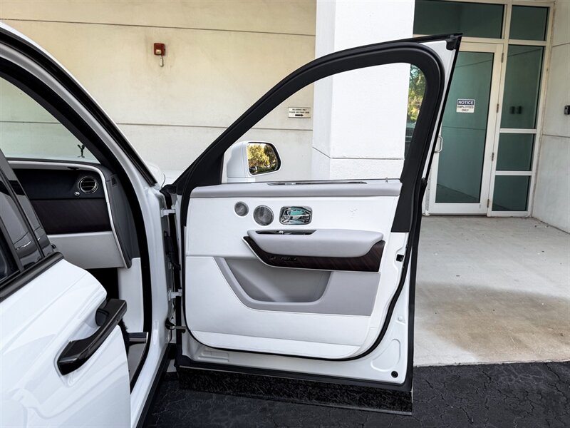 2023 Rolls-Royce Cullinan - Photo 51 - Bonita Springs, FL 34134