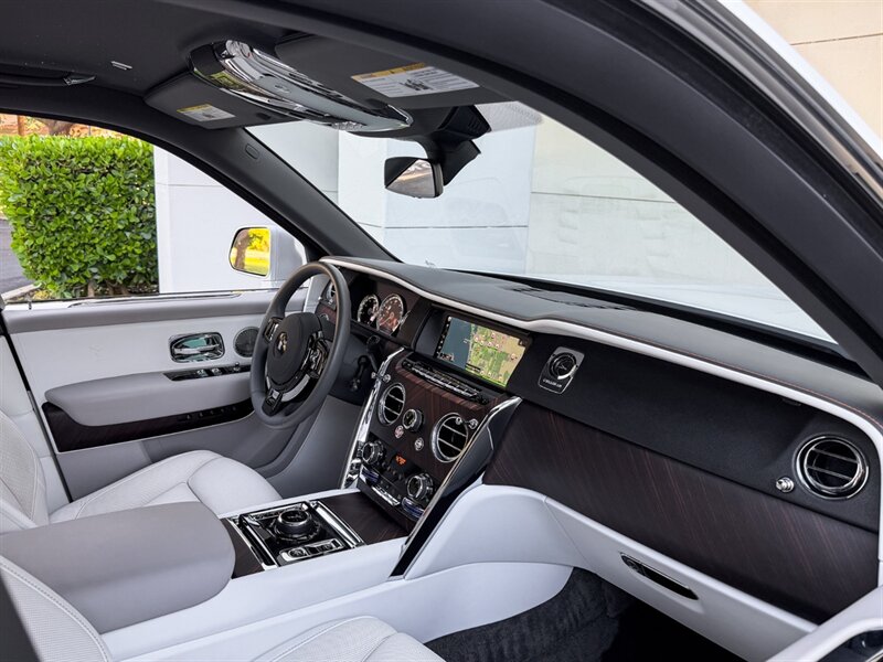 2023 Rolls-Royce Cullinan - Photo 41 - Bonita Springs, FL 34134