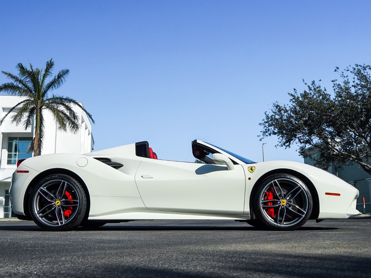 2018 Ferrari 488 Spider   - Photo 48 - Bonita Springs, FL 34134