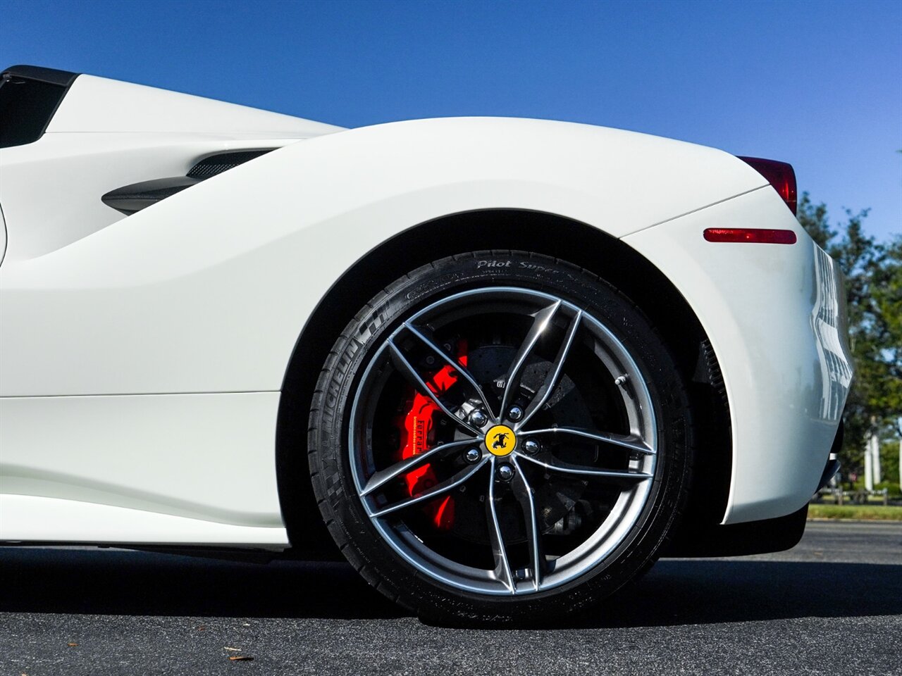 2018 Ferrari 488 Spider   - Photo 38 - Bonita Springs, FL 34134