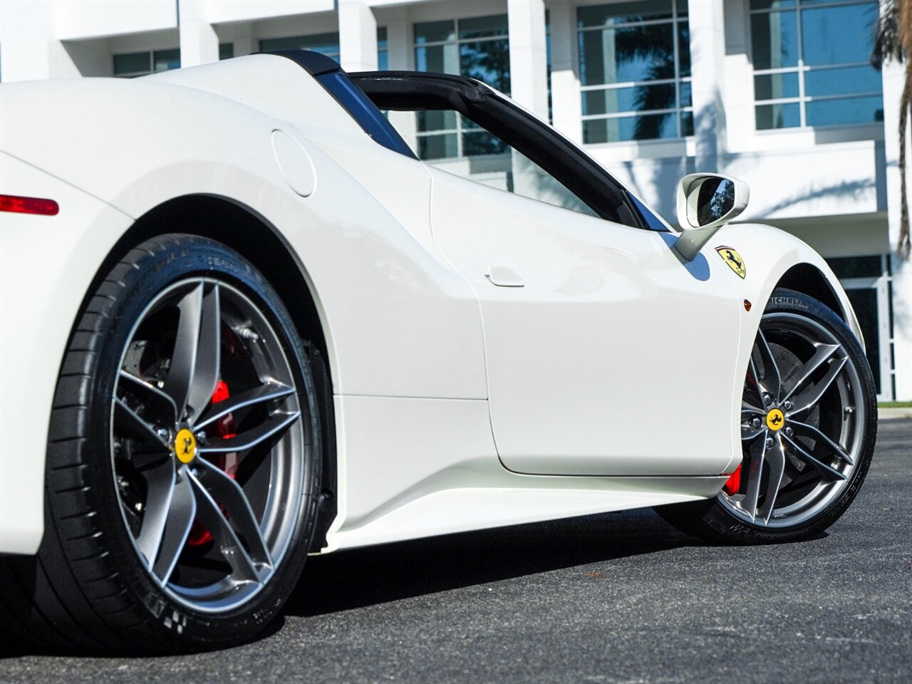 2018 Ferrari 488 Spider   - Photo 47 - Bonita Springs, FL 34134