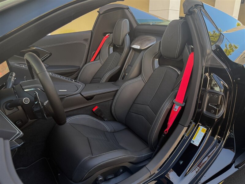 2025 Chevrolet Corvette E-Ray - Photo 20 - Bonita Springs, FL 34134