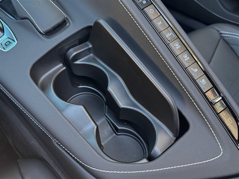 2025 Chevrolet Corvette E-Ray - Photo 18 - Bonita Springs, FL 34134