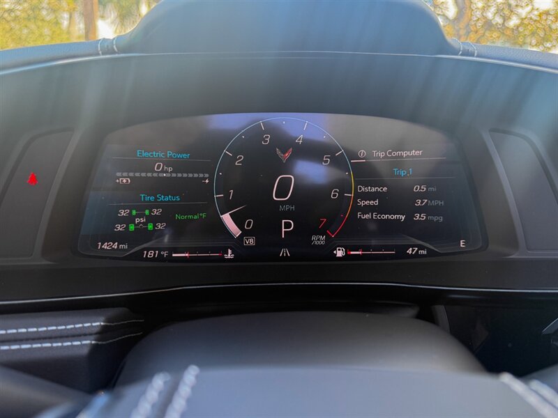 2025 Chevrolet Corvette E-Ray - Photo 13 - Bonita Springs, FL 34134