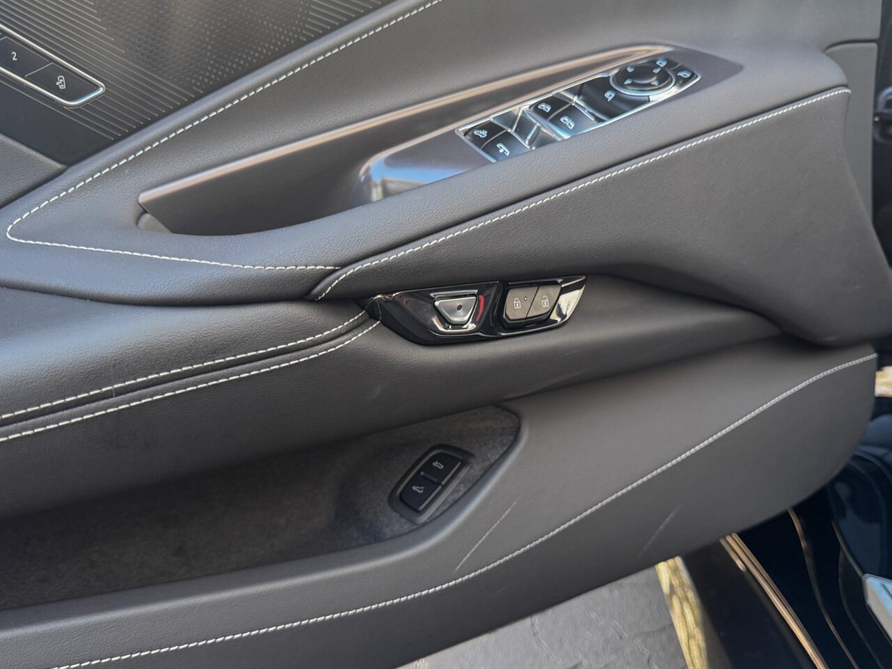 2025 Chevrolet Corvette E-Ray   - Photo 25 - Bonita Springs, FL 34134