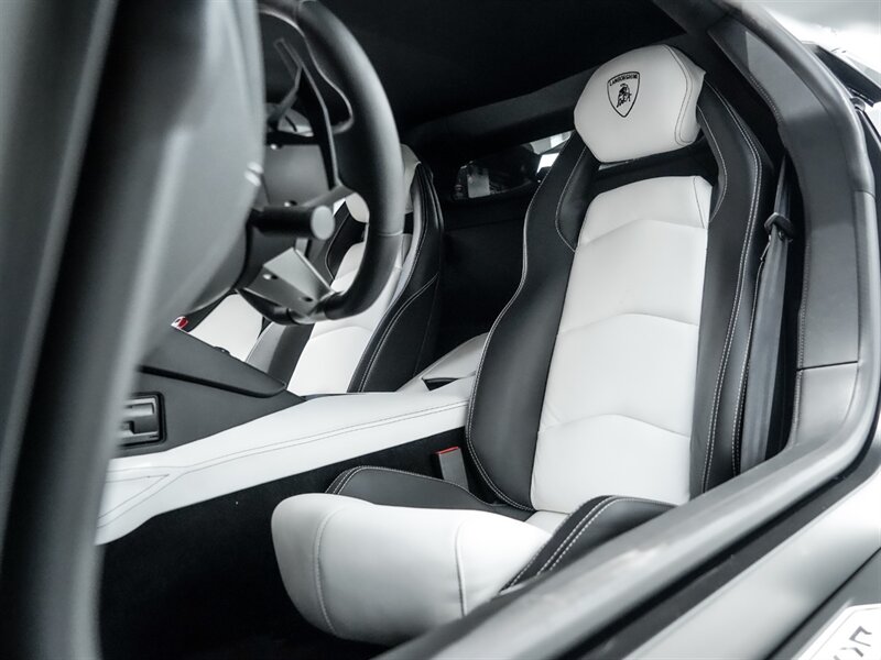 2015 Lamborghini Aventador LP 700-4 - Photo 17 - Bonita Springs, FL 34134
