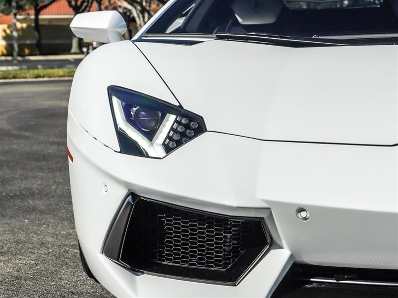 2015 Lamborghini Aventador LP 700-4 - Photo 6 - Bonita Springs, FL 34134