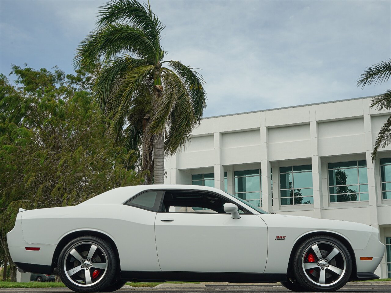 2013 Dodge Challenger SRT8 392   - Photo 19 - Bonita Springs, FL 34134