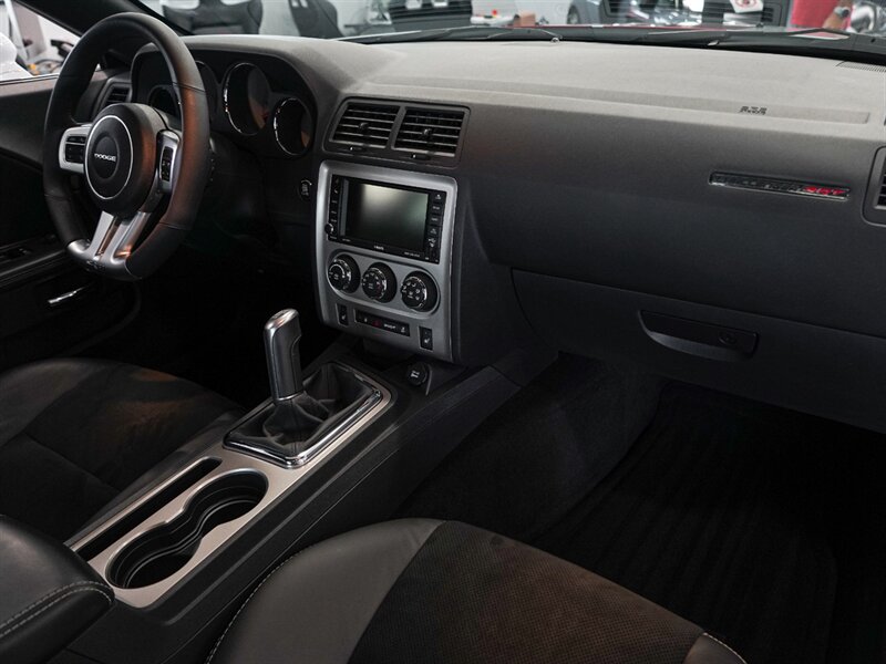 2013 Dodge Challenger SRT8 392   - Photo 39 - Bonita Springs, FL 34134