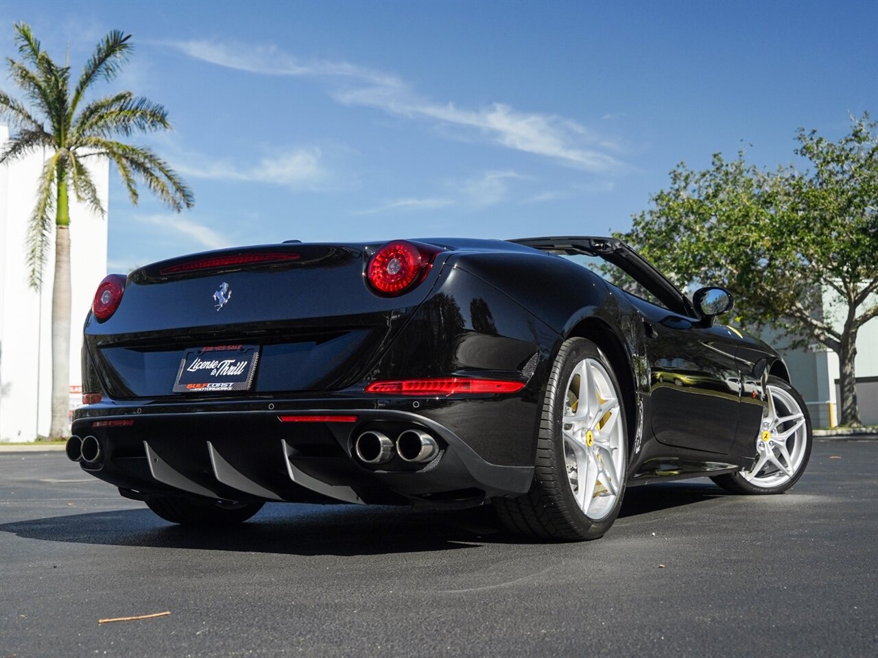 2015 Ferrari California T   - Photo 60 - Bonita Springs, FL 34134