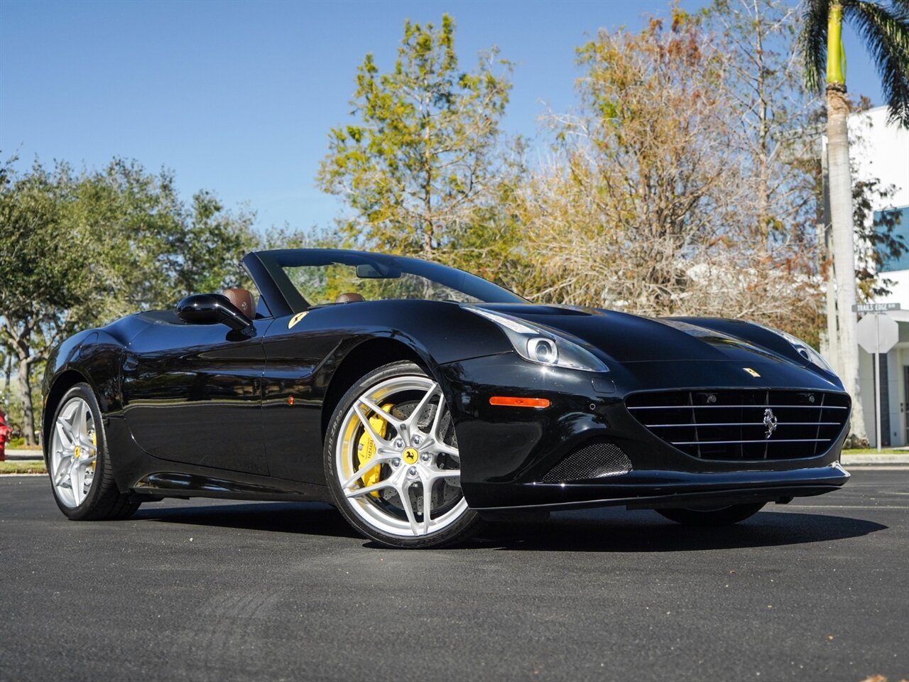 2015 Ferrari California T   - Photo 76 - Bonita Springs, FL 34134