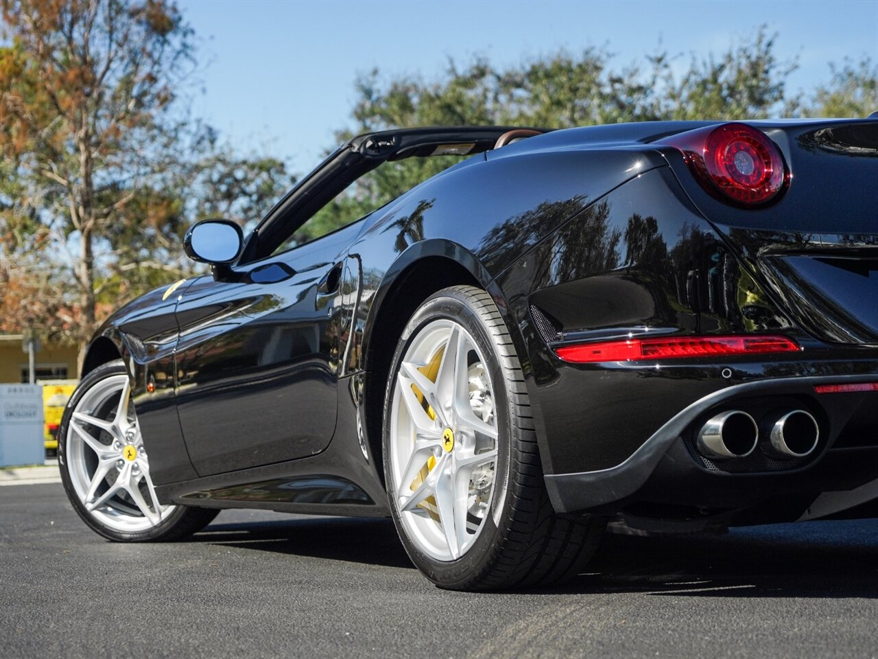 2015 Ferrari California T   - Photo 49 - Bonita Springs, FL 34134