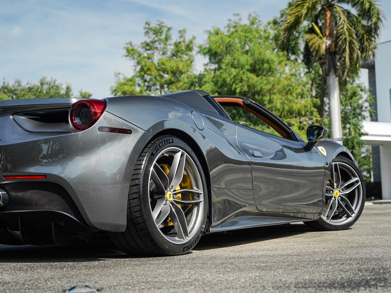 2018 Ferrari 488 Spider   - Photo 65 - Bonita Springs, FL 34134