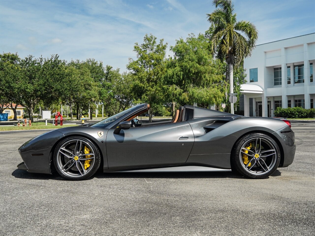 2018 Ferrari 488 Spider   - Photo 45 - Bonita Springs, FL 34134