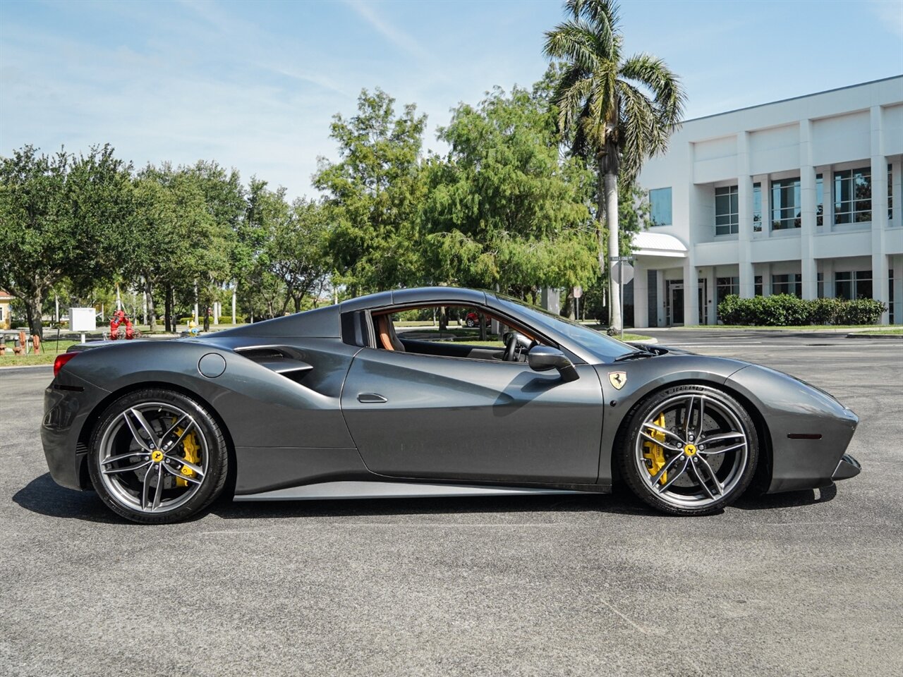 2018 Ferrari 488 Spider   - Photo 79 - Bonita Springs, FL 34134