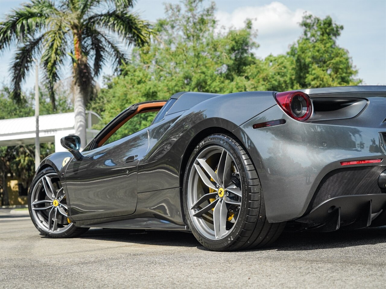 2018 Ferrari 488 Spider   - Photo 52 - Bonita Springs, FL 34134