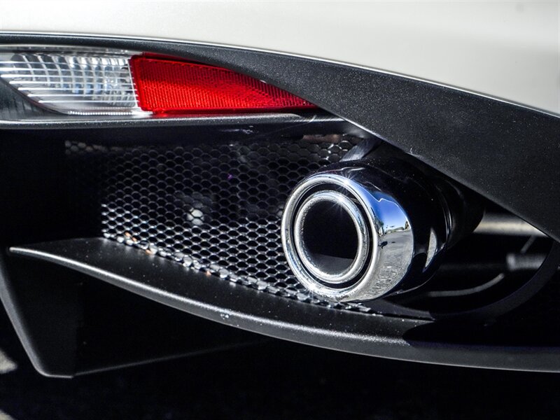 2015 Alfa Romeo 4C Launch Edition - Photo 39 - Bonita Springs, FL 34134