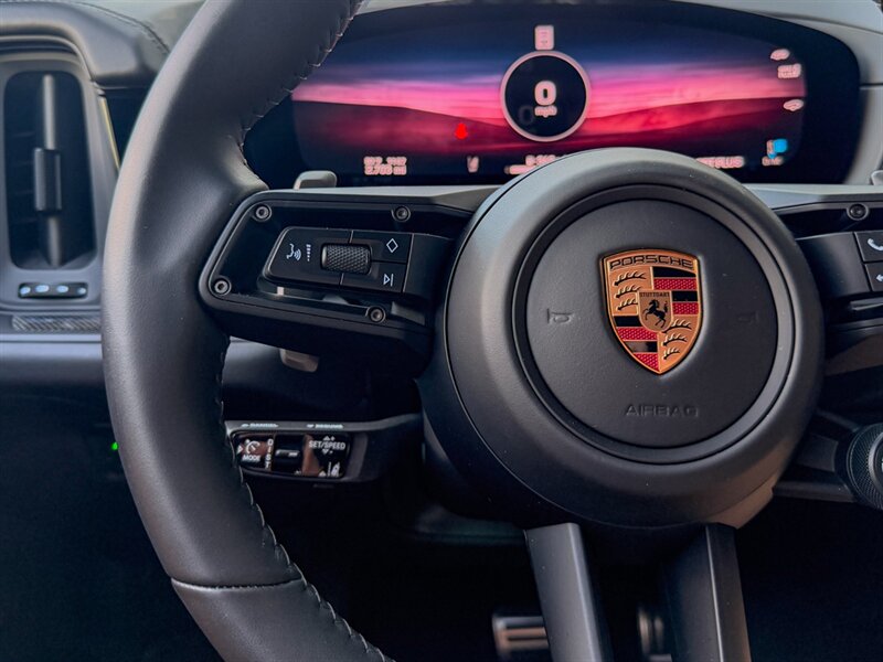 2026 Porsche Cayenne GTS Coupe   - Photo 36 - Bonita Springs, FL 34134
