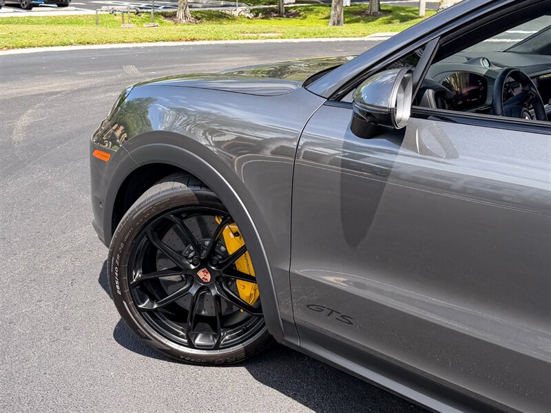 2026 Porsche Cayenne GTS Coupe   - Photo 54 - Bonita Springs, FL 34134