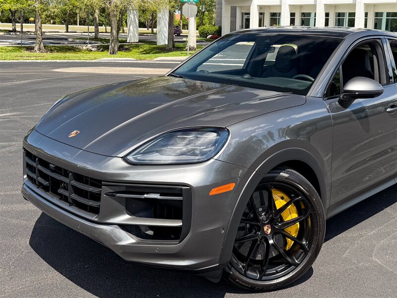 2026 Porsche Cayenne GTS Coupe   - Photo 9 - Bonita Springs, FL 34134