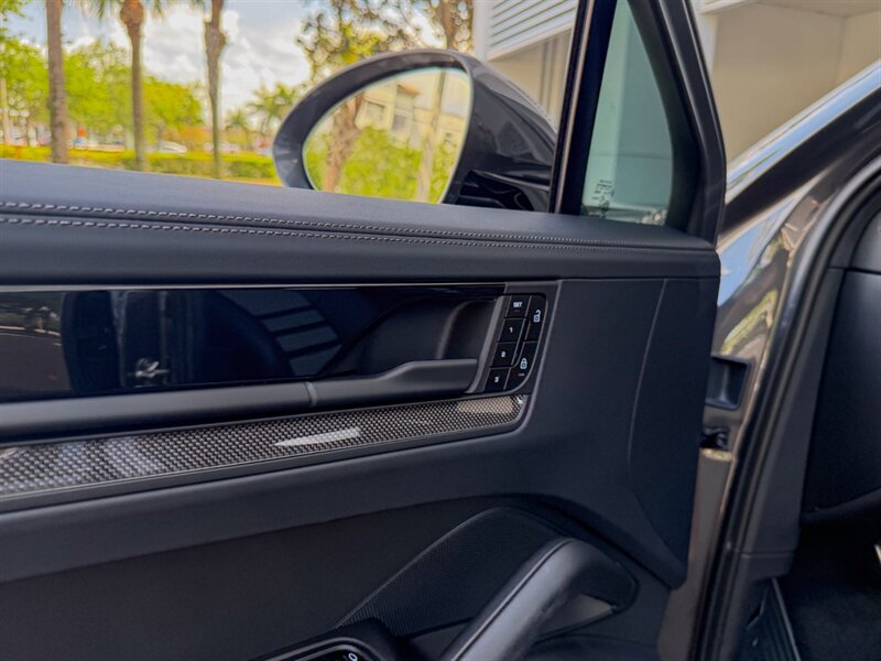 2026 Porsche Cayenne GTS Coupe   - Photo 25 - Bonita Springs, FL 34134