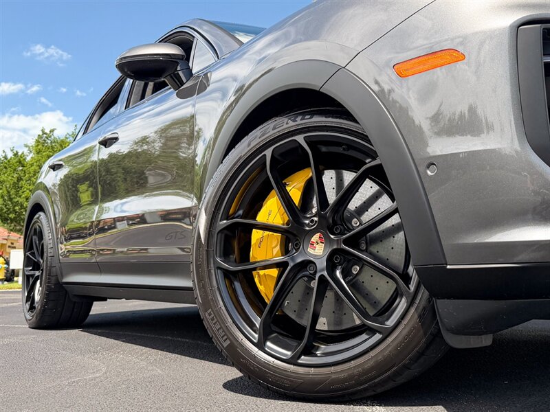 2026 Porsche Cayenne GTS Coupe   - Photo 76 - Bonita Springs, FL 34134