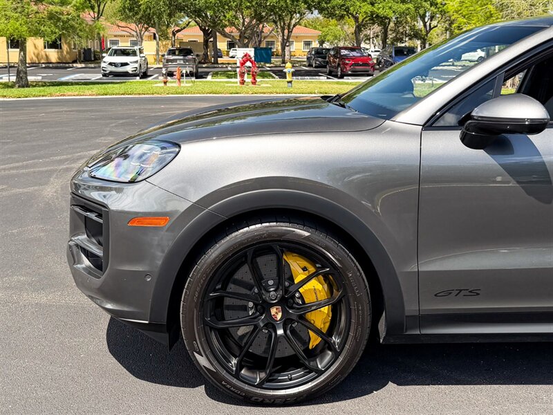 2026 Porsche Cayenne GTS Coupe   - Photo 48 - Bonita Springs, FL 34134