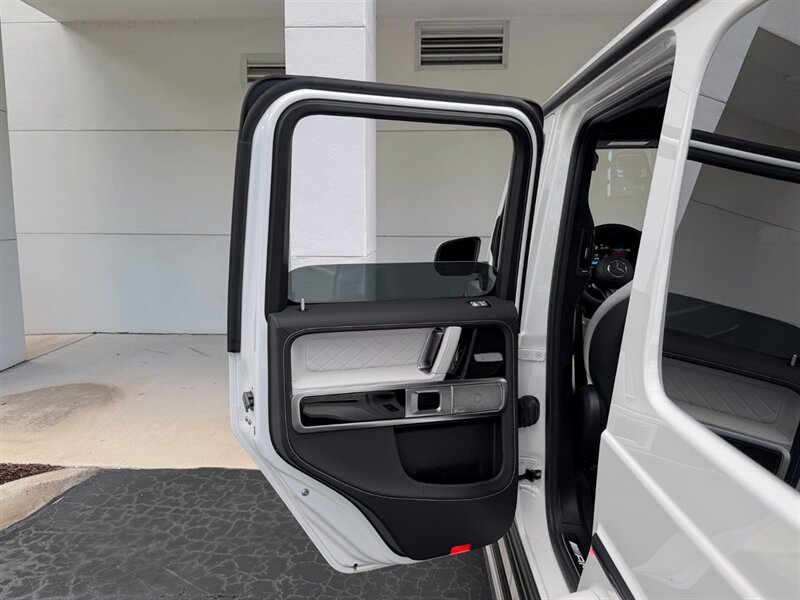 2025 Mercedes-Benz AMG G 63 - Photo 32 - Bonita Springs, FL 34134
