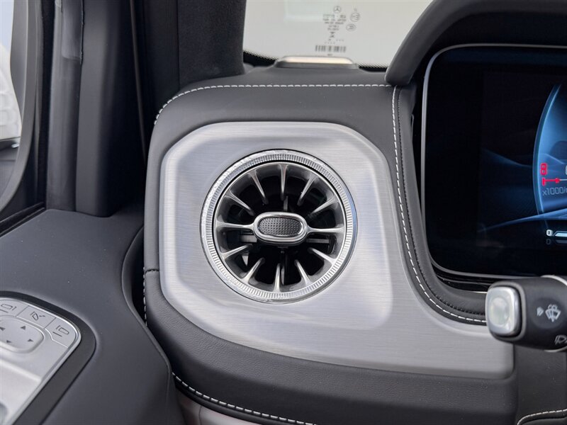 2025 Mercedes-Benz AMG G 63 - Photo 19 - Bonita Springs, FL 34134