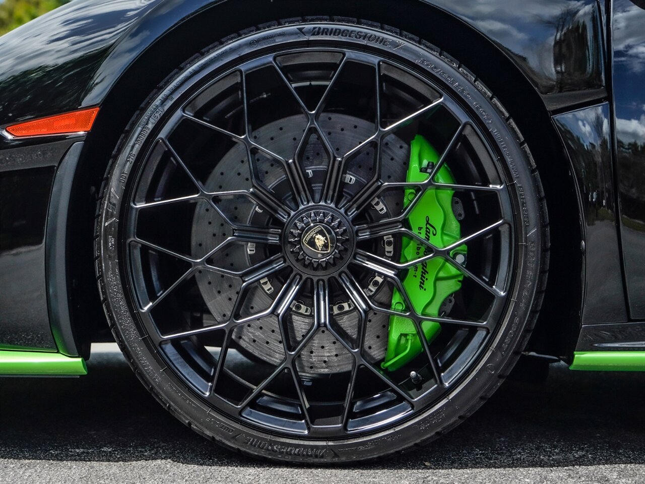 2022 Lamborghini Huracan STO   - Photo 29 - Bonita Springs, FL 34134