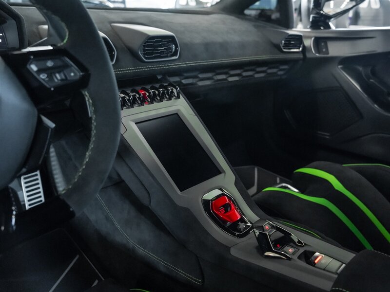 2022 Lamborghini Huracan STO - Photo 15 - Bonita Springs, FL 34134
